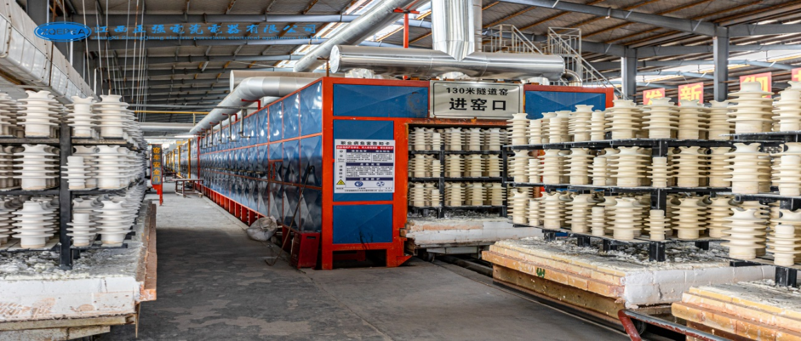 深圳精雕開發(fā)了目前國(guó)內(nèi)電視機(jī)鋁裝飾條首選機(jī)型    目前國(guó)內(nèi)精雕機(jī)的新技術(shù)突破產(chǎn)品